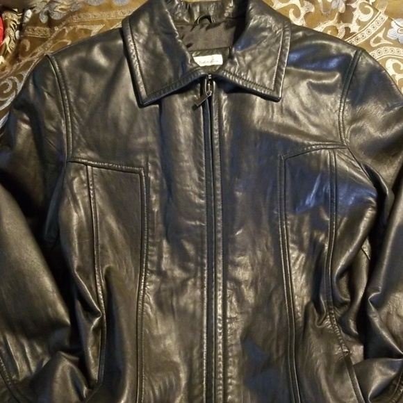 Leather jacket - Picture 1 of 6